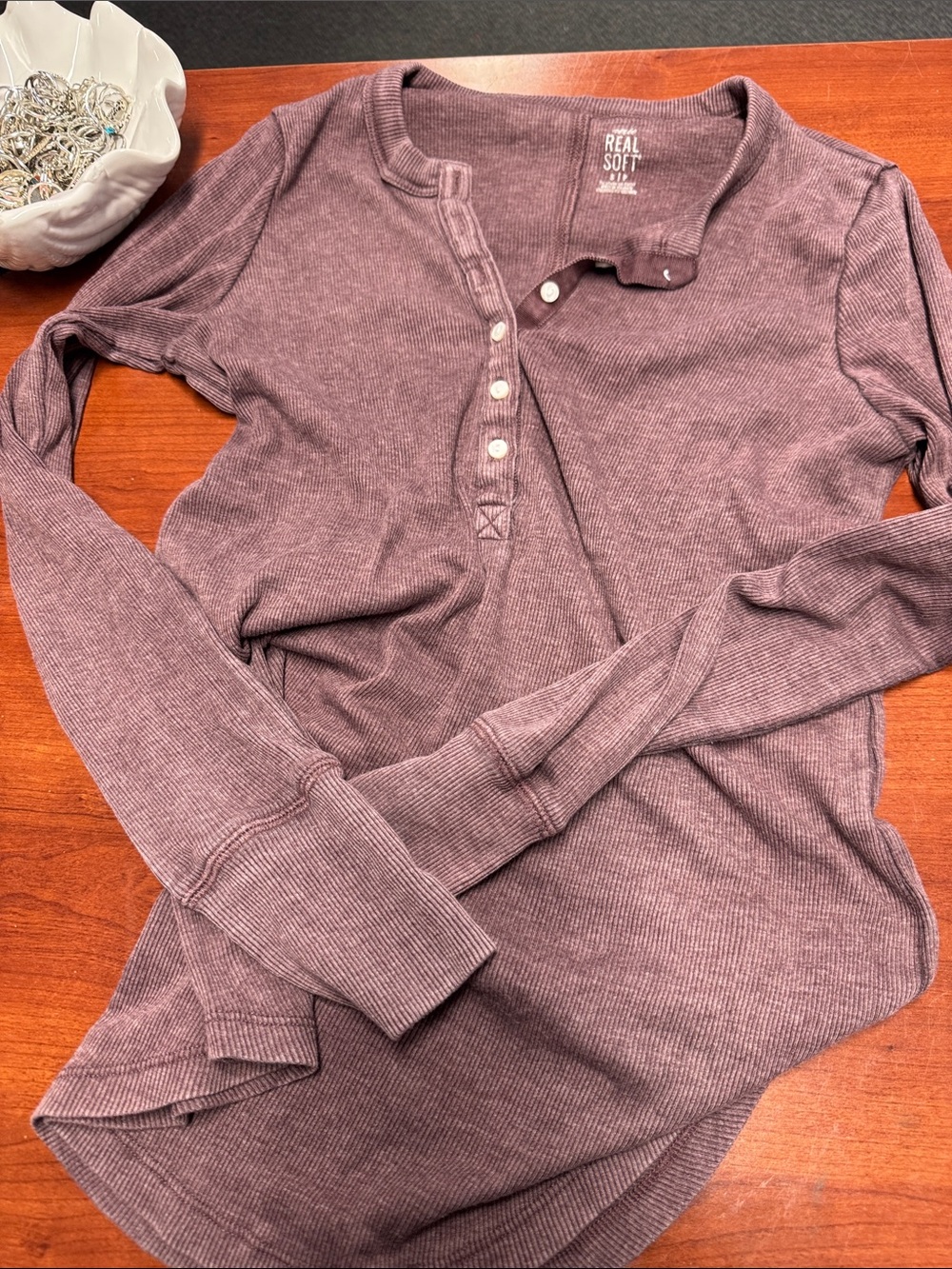 Aerie real soft Henley S // 092606